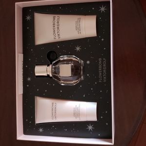 Viktor & Rolf Flowerbomb Set